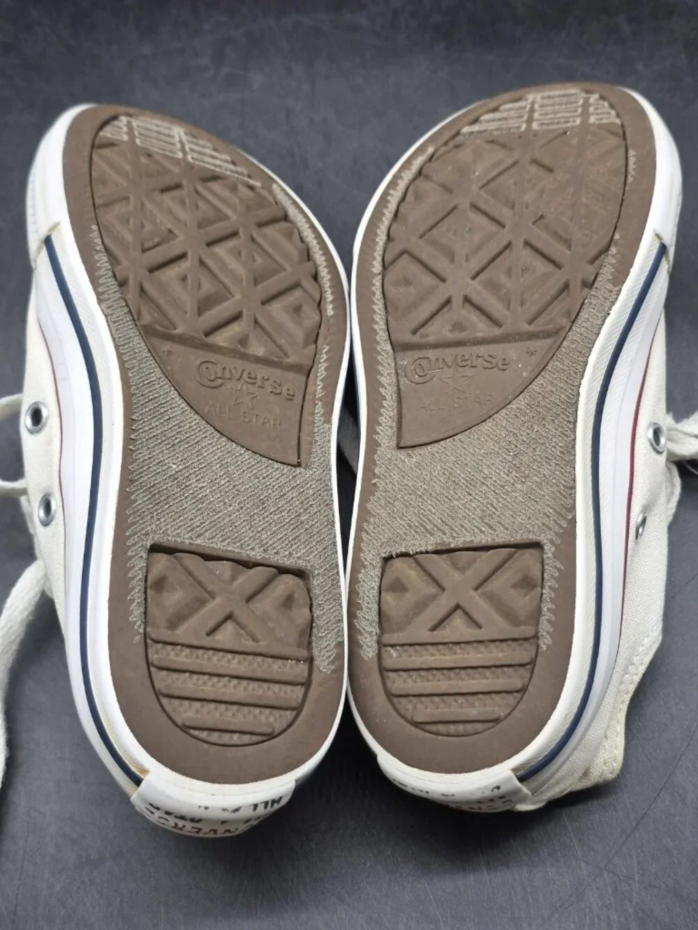 Converse All Star Shoes Kids Size 1 White Low Top Sneakers 3J256 Damage Stains